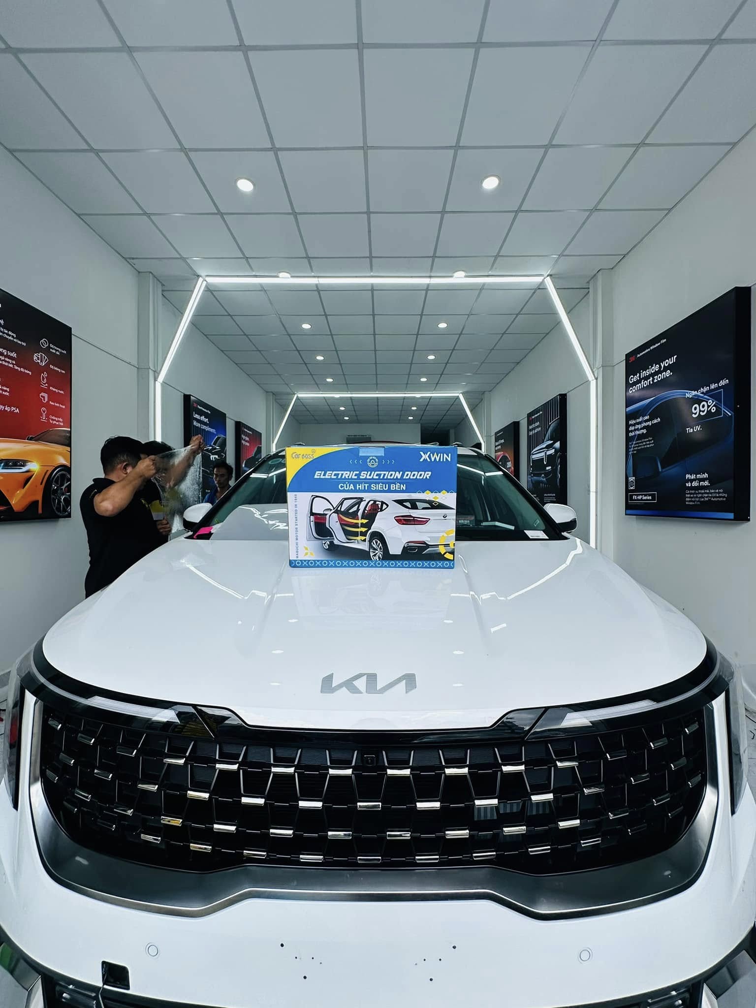 Cửa hít Xwin Canival