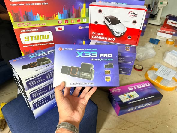 Camera hành trình 3 mắt Santek X33 Pro