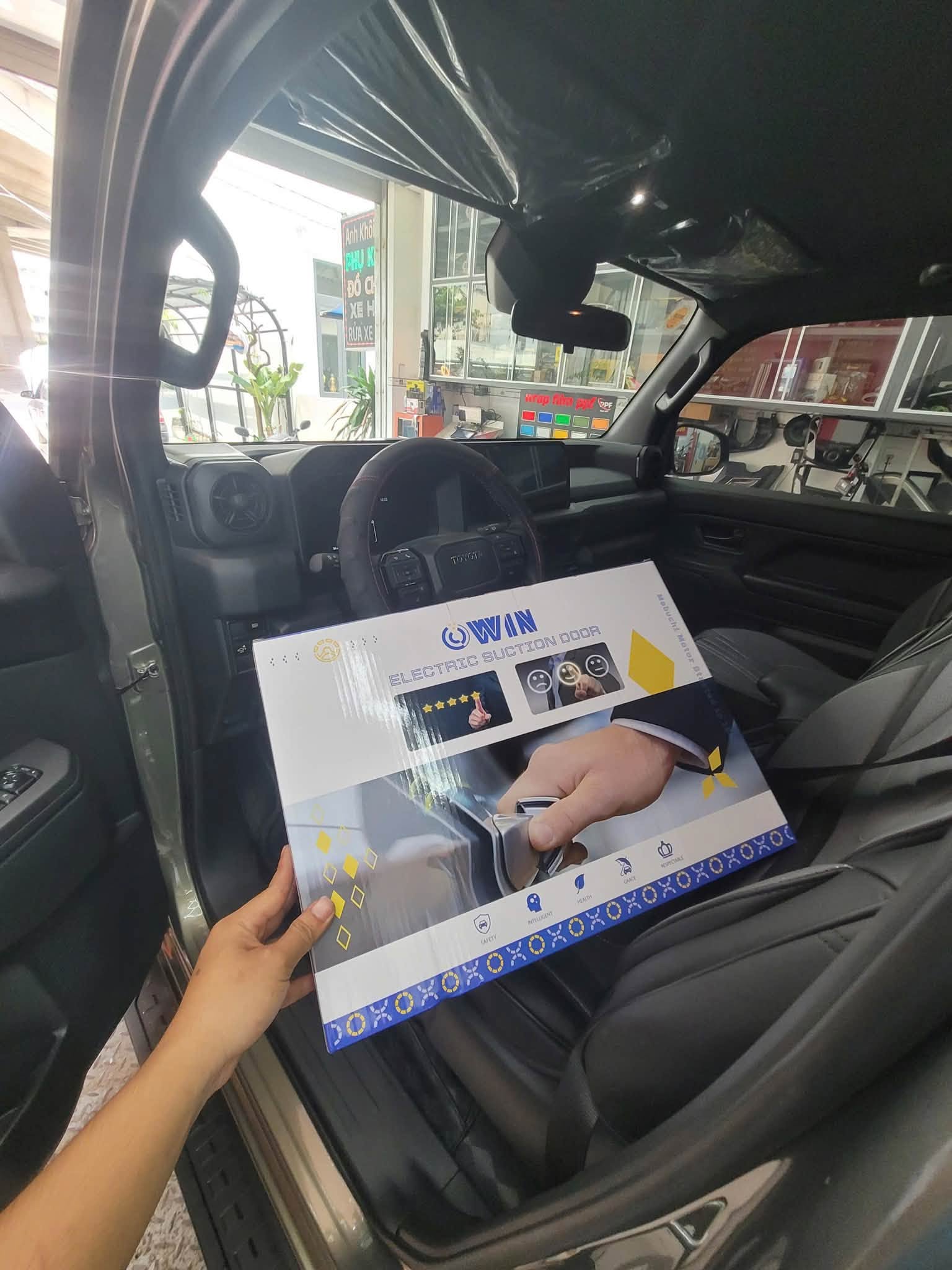 Cửa hít Owin